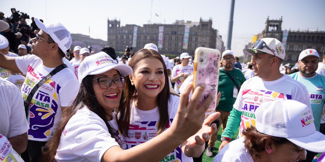 Clara Brugada este domingo en el Zócalo.