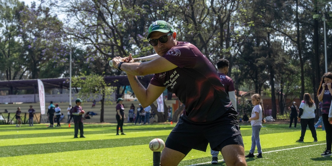 Clase Nacional de softbol y beisbol en las 32 entidades de la República.