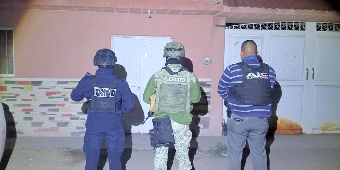 Secretaría de Seguridad y Paz de Guanajuato efectúa decomiso de armas y drogas en San Luis de la Paz.