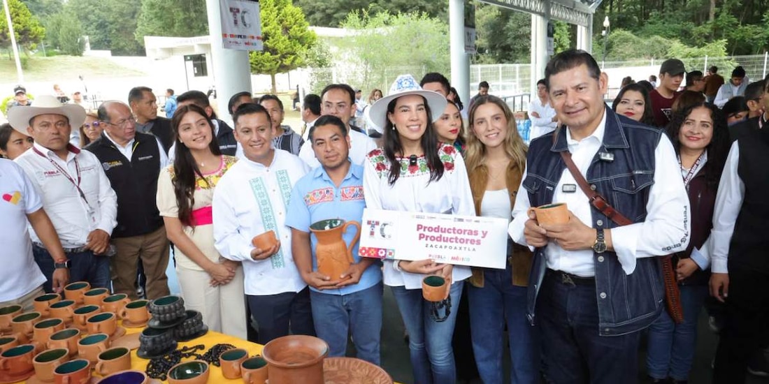 El gobernador Alejandro Armenta Mier coordinó la entrega de estímulos financieros para blindar la identidad de los pueblos originarios de Puebla.
