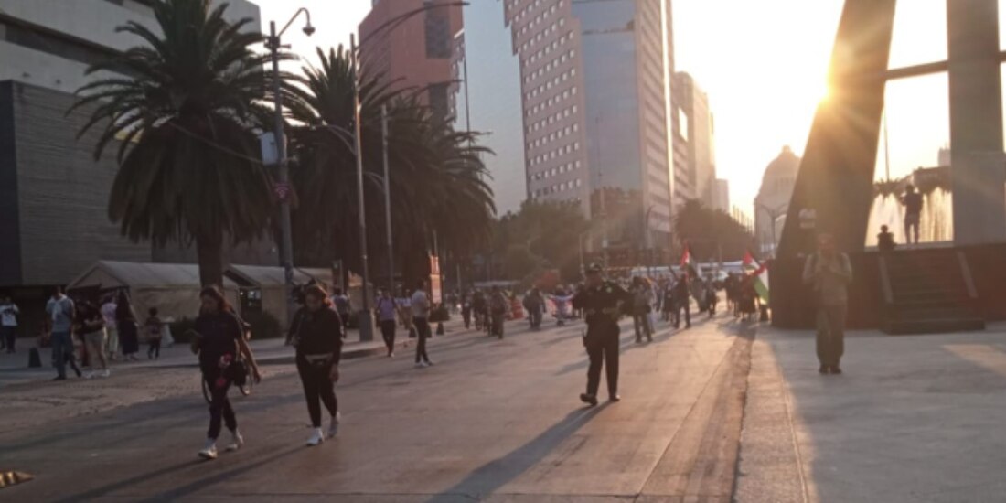 Realizan en CDMX segundo viacrucis por las víctimas de Palestina durante conflicto con Israel.