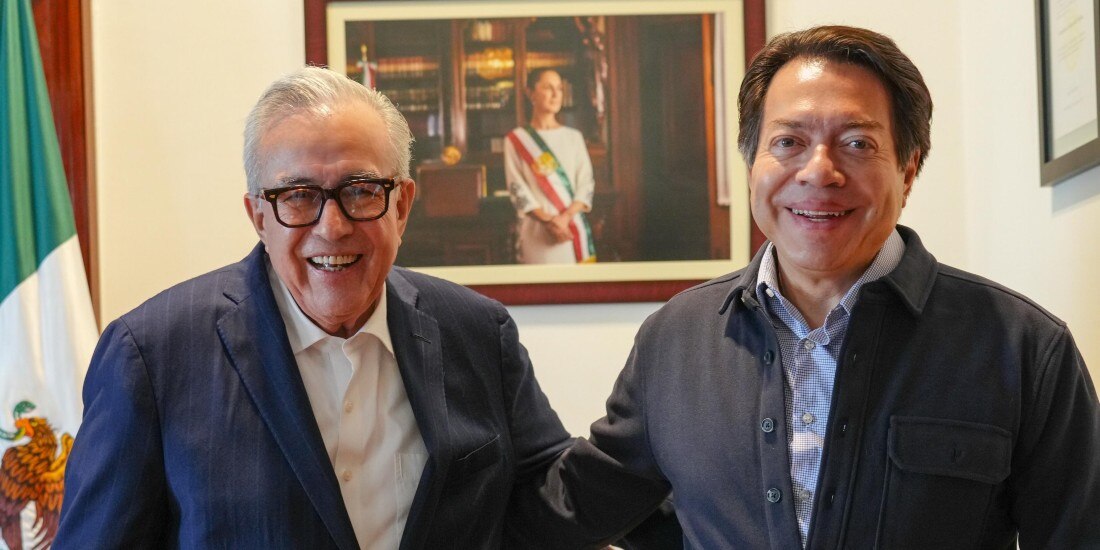 Rubén Rocha Moya y Mario Delgado se reúnen para revisar obras de infraestructura educativa.