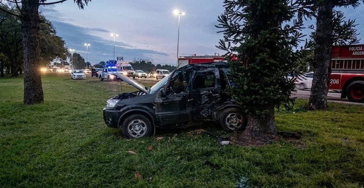 Vehículo del accidente ocurrido en el kilómetro 23,6 de la autopista Ricchieri