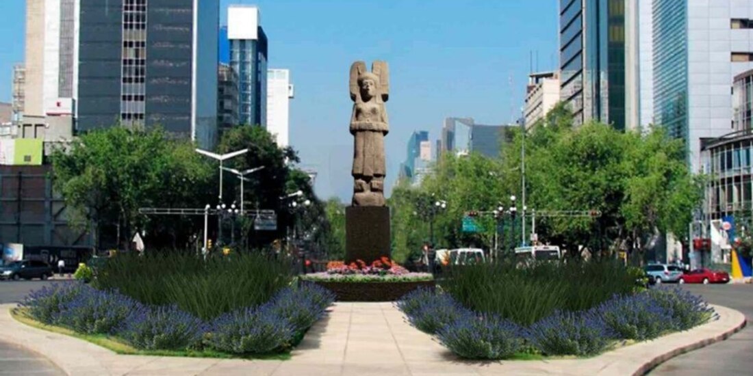 Escultura de la mujer de Amajac que será colocada en la exglorieta de Cristóbal Colón.