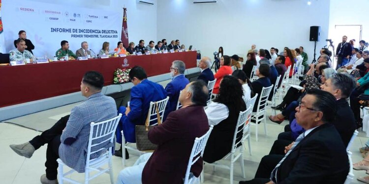 La gobernadora Lorena Cuéllar Cisneros encabezó la presentación del Informe de Incidencia Delictiva correspondiente al primer trimestre del año (enero-febrero-marzo).