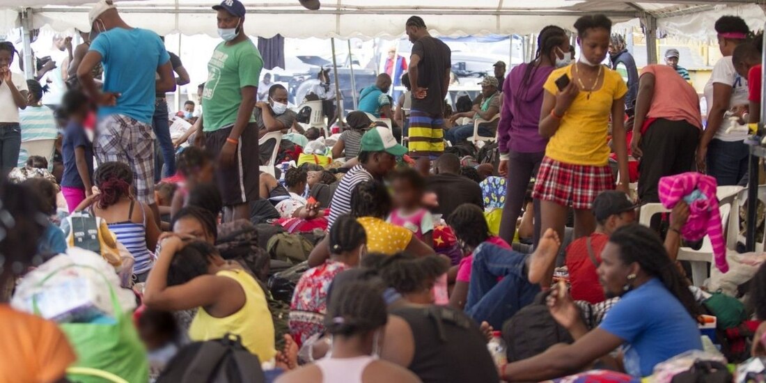 Migrantes tienen que asistir a albergues en su intento de llegar a EU en su paso por México..