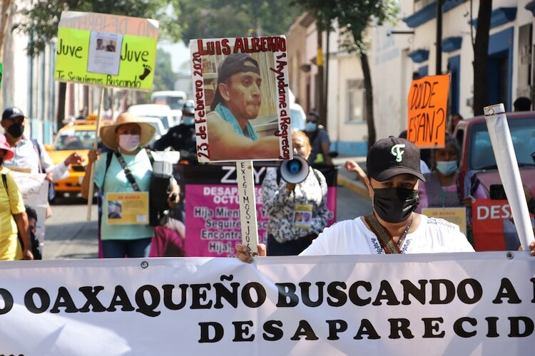 Diversas ciudades del país fueron escenario de marchas para exigir esclarecer las desapariciones.