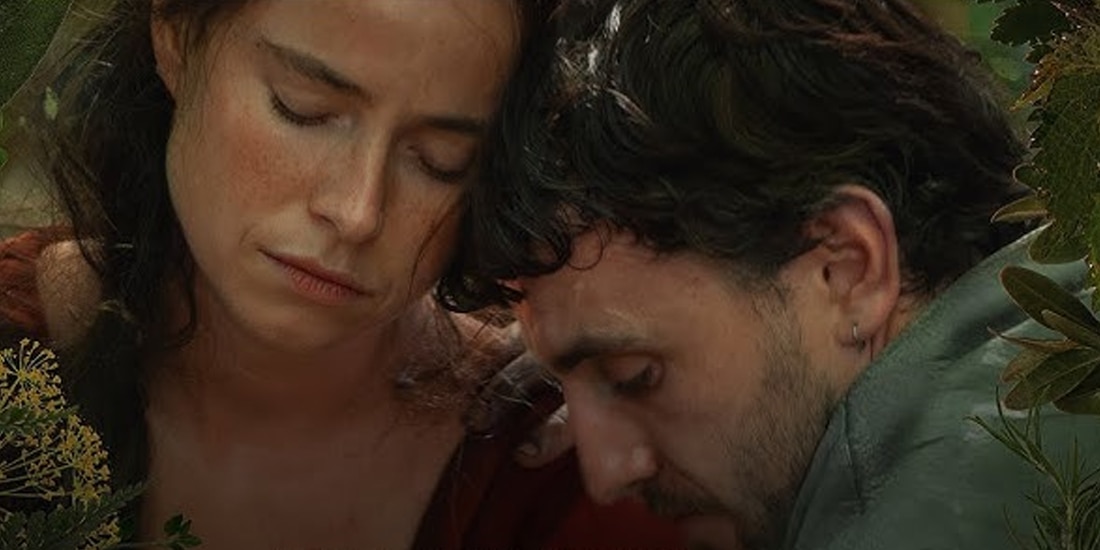 Los actores Jessie Buckley y Paul Mescal.