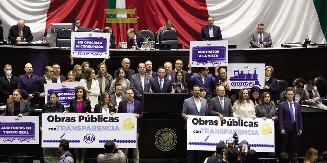 Diputados del PAN, ayer, desde la tribuna de San Lázaro.