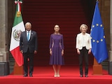 Recepción oficial.