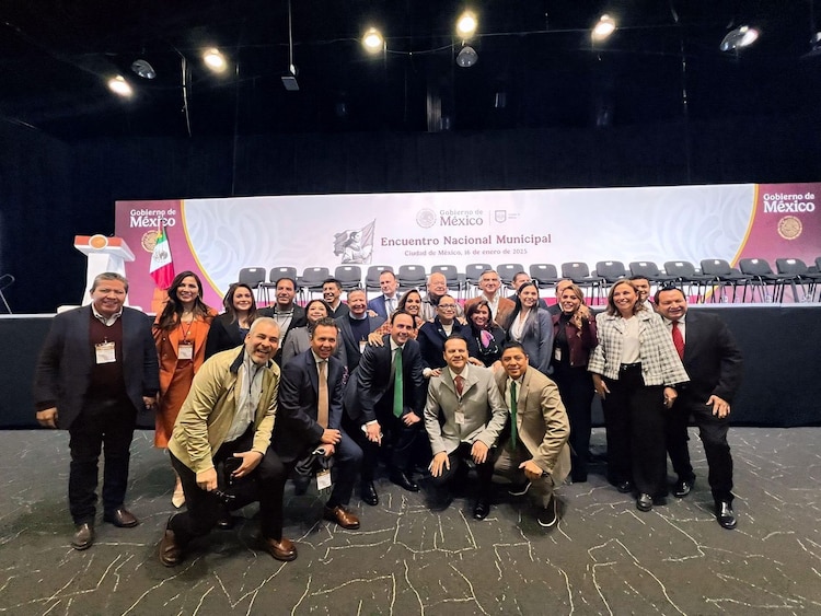 Gobernadores asistentes al Encuentro Nacional Municipal, ayer, en el WTC de la Ciudad de México.