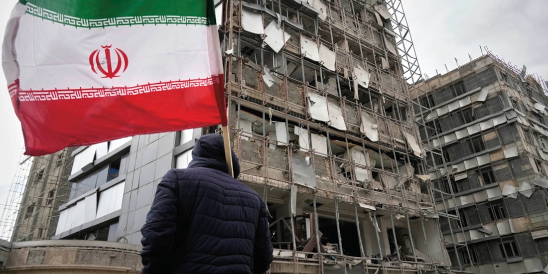 Washington prevé extender ofensiva en Irán, mientras Teherán cierra estrecho de Ormuz