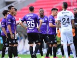 Jugadores de la escuadra sinaloense en el Estadio Akron durante uno de sus juegos en la Copa por México.