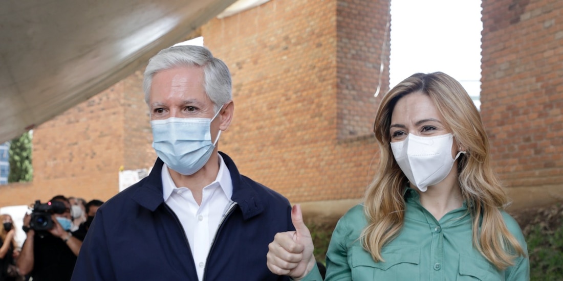 Alfredo del Mazo acude a votar