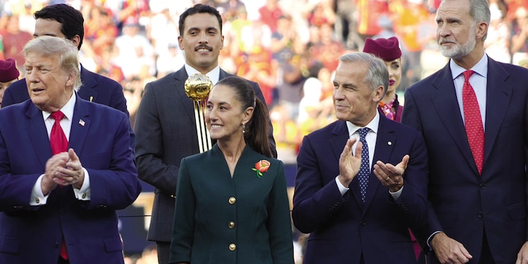 Donald Trump, Claudia Sheinbaum, Mark Carney y el rey Felipe, ayer.