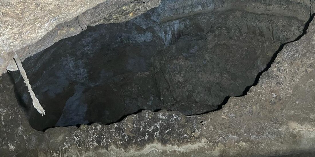 Así se observa el interior de la cueva abajo de la vivienda.