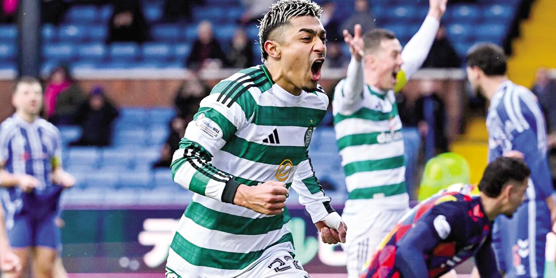 Araujo celebra su tanto de ayer con el conjunto de Escocia.