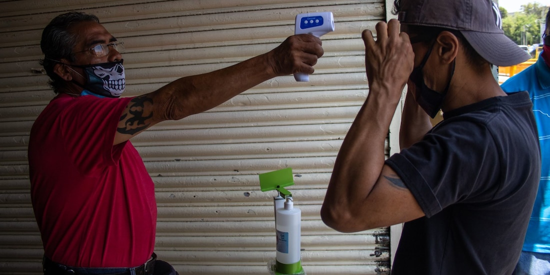 El secretario de Salud de Sonora, Enrique Clausen Iberri, explicó que se realizará el estudio genético en 34 casos sospechosos para confirmar si existe la presencia de una nueva cepa en la entidad.