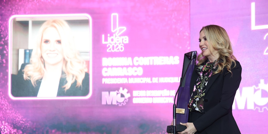 La alcaldesa Romina Contreras .