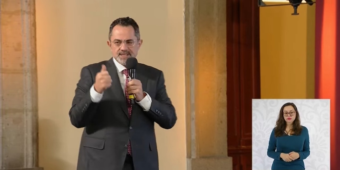 El procurador Iván Escalante en la Mañanera del Pueblo.