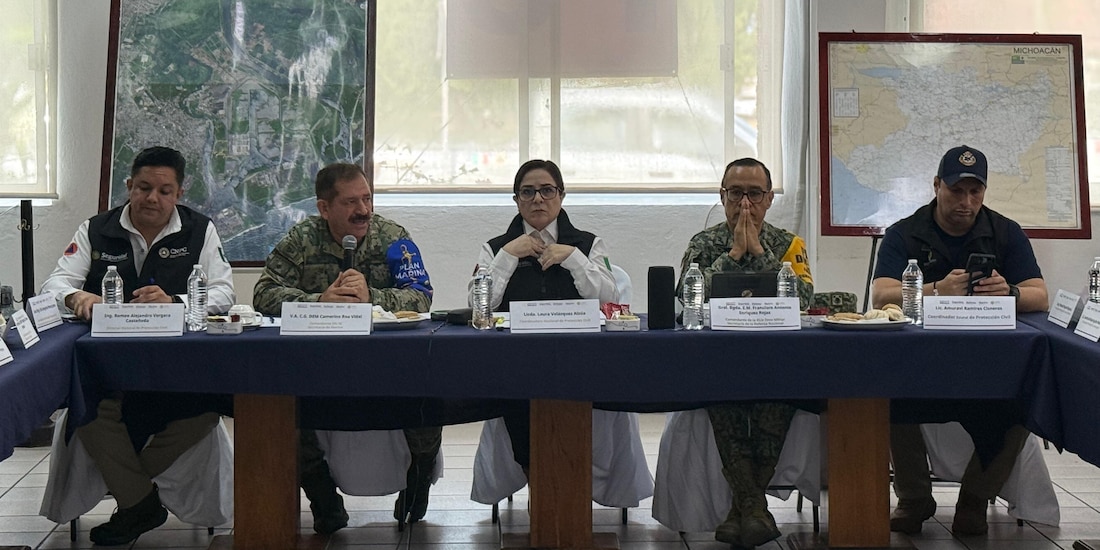 Marina instala Puestos de Comando Unificado en Colima y Michoacán por el huracán ‘Polo’.