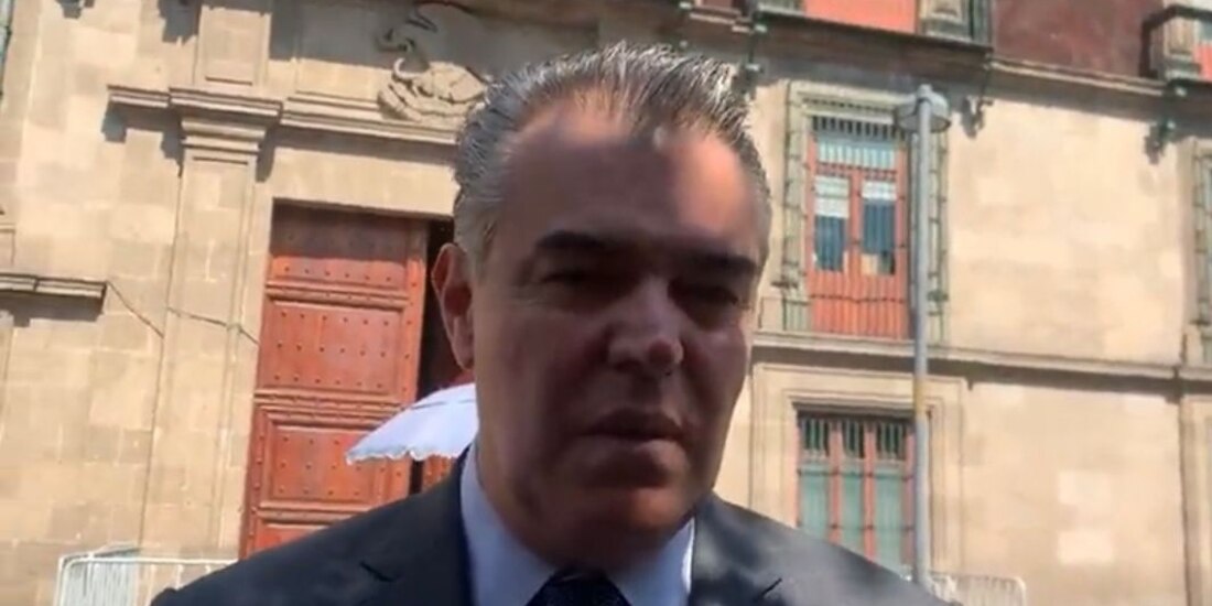 El líder del CCE, ayer, al salir de Palacio Nacional.