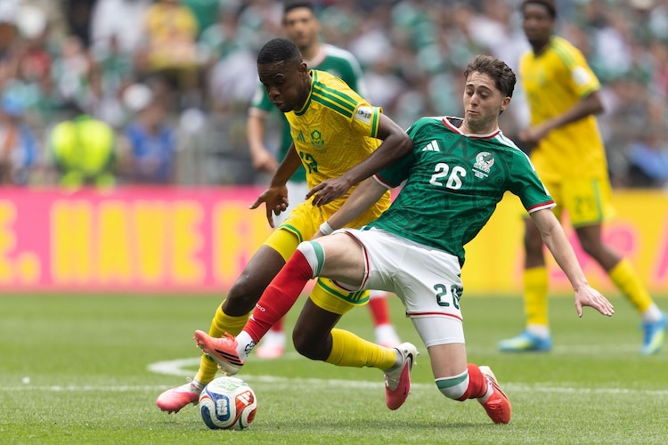 Brian Gutiérrez durante el partido inaugural México vs Sudáfrica de la Copa Mundial de la FIFA 2026