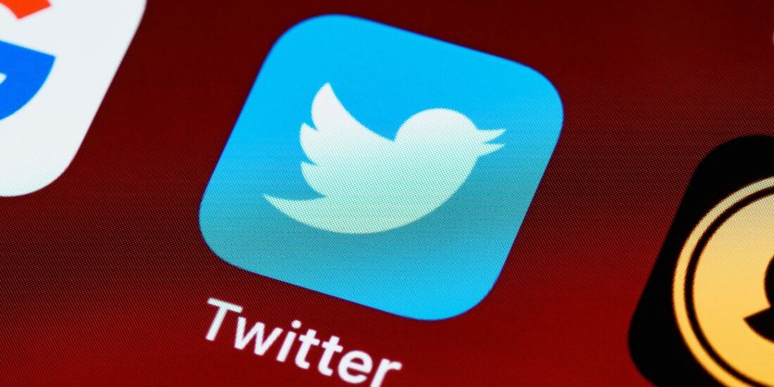 Twitter, empresa de mensajes a través de Internet..
