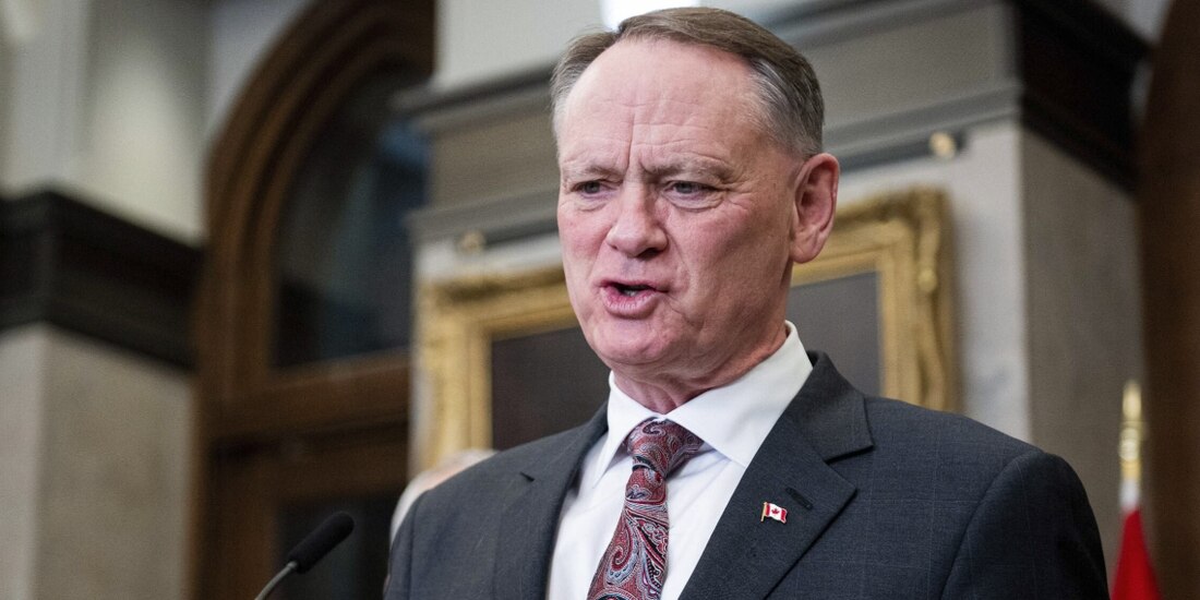 David McGuinty, ministro de Seguridad Pública de Canadá, ayer, en conferencia de prensa.