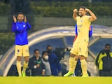 Henry Martín celebra su gol ante Cruz Azul en la victoria de 7-0 del América.