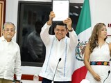 Recibe Javier May constancia de mayoría como gobernador electo de Tabasco.