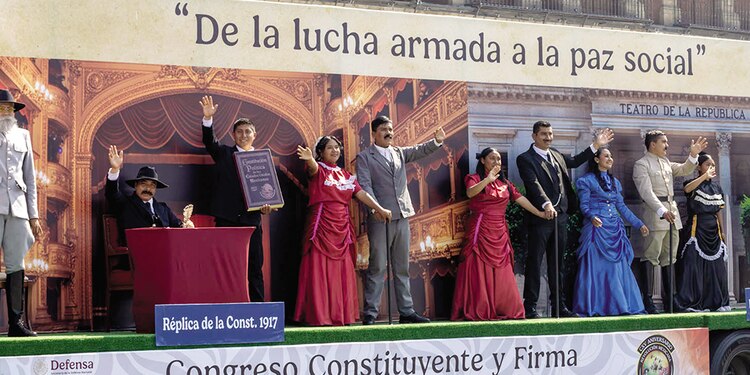 Representan civiles el Congreso Constituyente y firma de la Carta Magna.