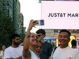 “JUST&T MARRIED!” se leía en las pantallas.
