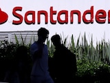 Fachada de una sucursal del banco Santander.