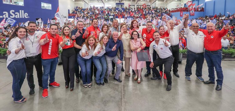 Gálvez se comprometió con las madres buscadoras.