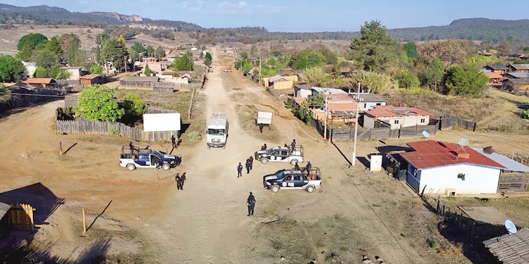 ASPECTO de un operativo de vigilancia en zonas serranas de Nayarit, por parte de fuerzas estatales de seguridad, el 3 de marzo pasado.