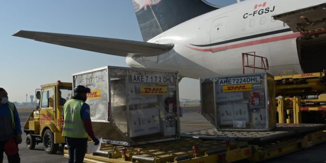 Este viernes 31 de diciembre México recibió el último embarque del 2021 de vacunas contra COVID-19