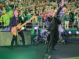 LA AGRUPACIÓN, ayer en el Estadio Azteca de la capital del país.