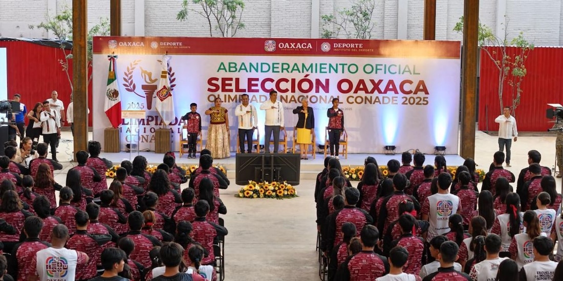 Salomón Jara abandera a Selección Oaxaqueña de la Olimpiada Nacional Conade 2025.