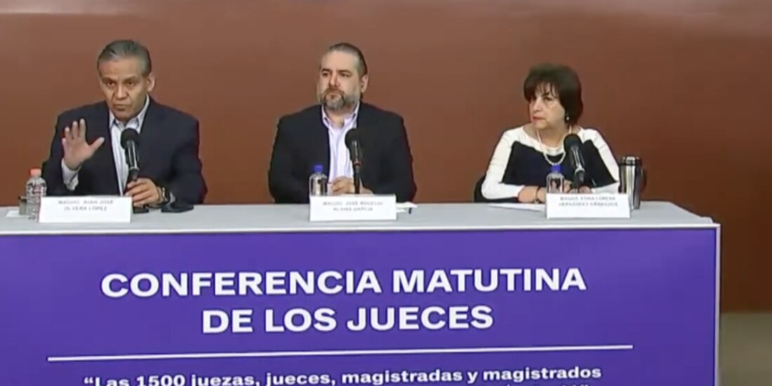Conferencia matutina de los jueces que se oponen a la reforma al Poder Judicial, ayer.