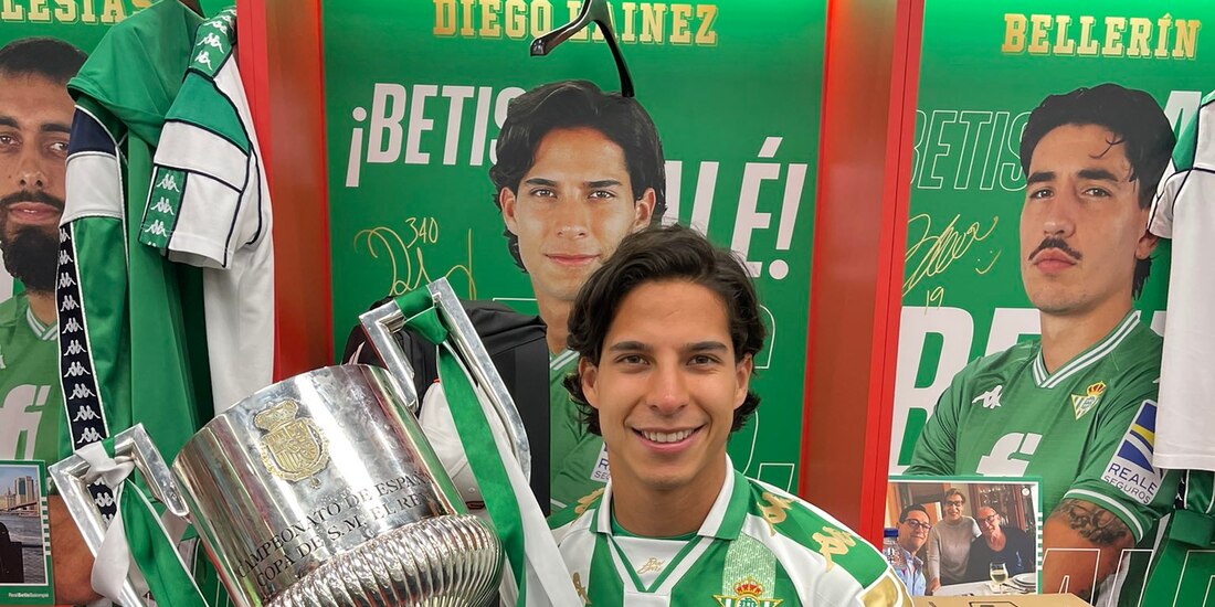 Diego Lainez ganó la Copa del Rey con el Real Betis.