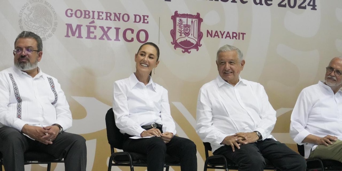 Claudia Sheinbaum reafirma su compromiso de mantener los proyectos de la Cuarta Transformación en Nayarit durante un evento con AMLO.