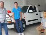 Hombre rifa su camioneta para pagar operación; ganador se la devuelve
