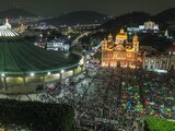 Fieles arriban desde todas partes del país para festejar a la Guadalupana sin importar la lluvia o el frío.