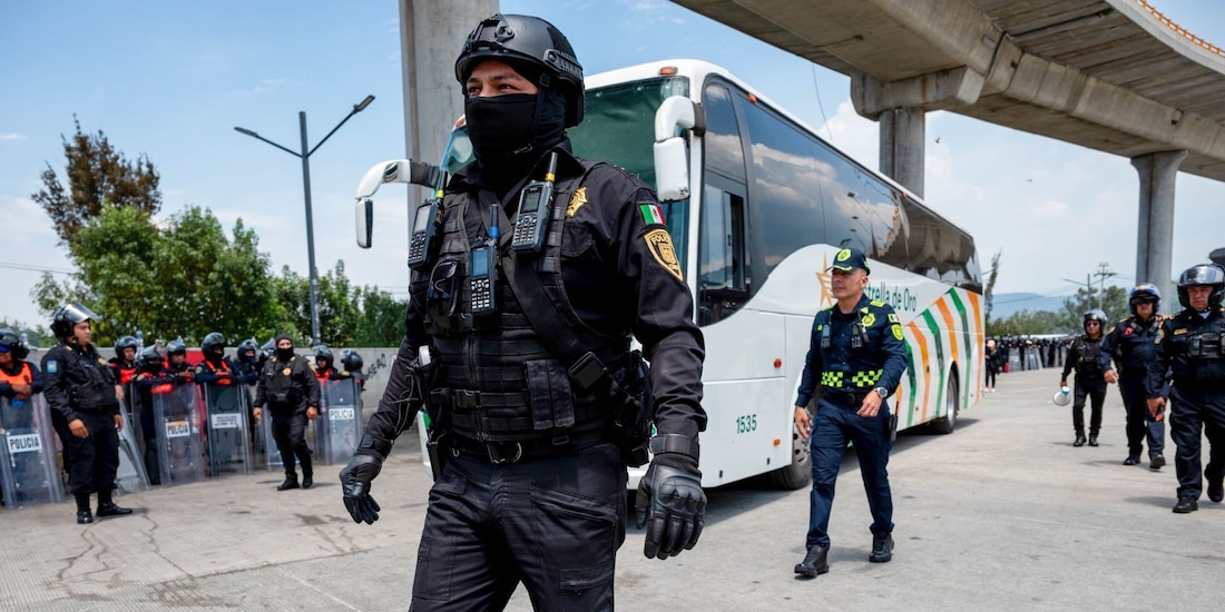 Normalistas denuncian retenciones
