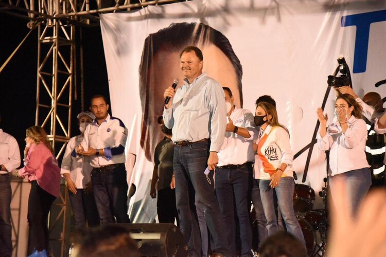 Ernesto “El Borrego” Gándara estuvo acompañado por el líder panista Marko Cortés en Hermosillo, el sábado.