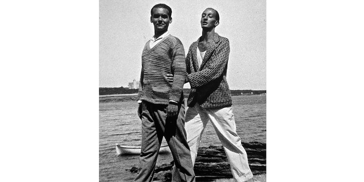 1923. Vuelve a la Residencia de Estudiantes, donde inicia su amistad con Salvador Dalí.