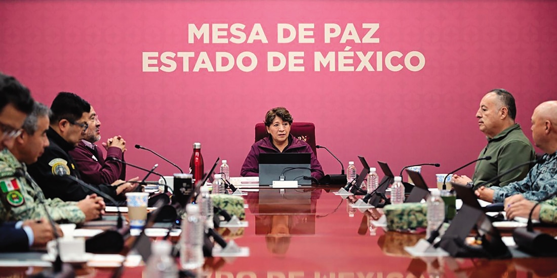 LA GOBERNADORA Delfina Gómez, ayer,
en la Mesa de Coordinación para la Paz