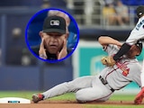 El umpire mexicano Alfonso Márquez recibió un duro pelotazo en el duelo entre Braves y Marlins en la MLB.