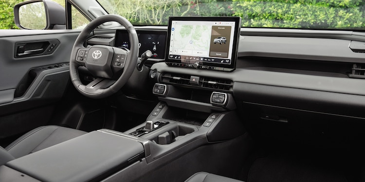 Toyota RAV4 2026 va por el segmento de las camionetas